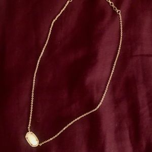 Kendra Scott necklace